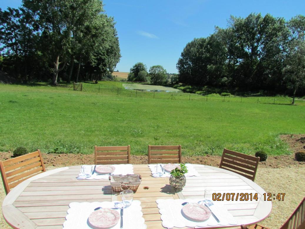 L'Orangerie Du Grand Jardin Villa Condé-sur-Seulles Buitenkant foto