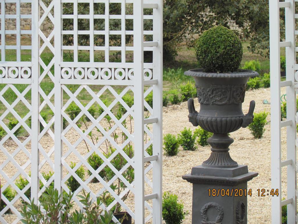 L'Orangerie Du Grand Jardin Villa Condé-sur-Seulles Buitenkant foto